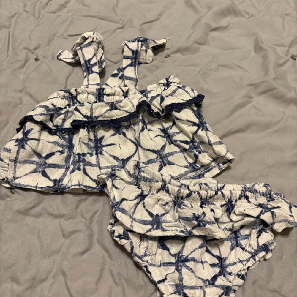 Jessica Simpson Navy and White Patterned Set